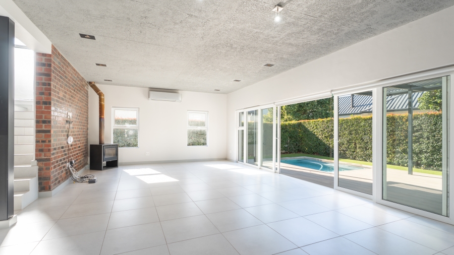 To Let 4 Bedroom Property for Rent in Val De Vie Estate Western Cape